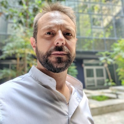 Alessandro R.